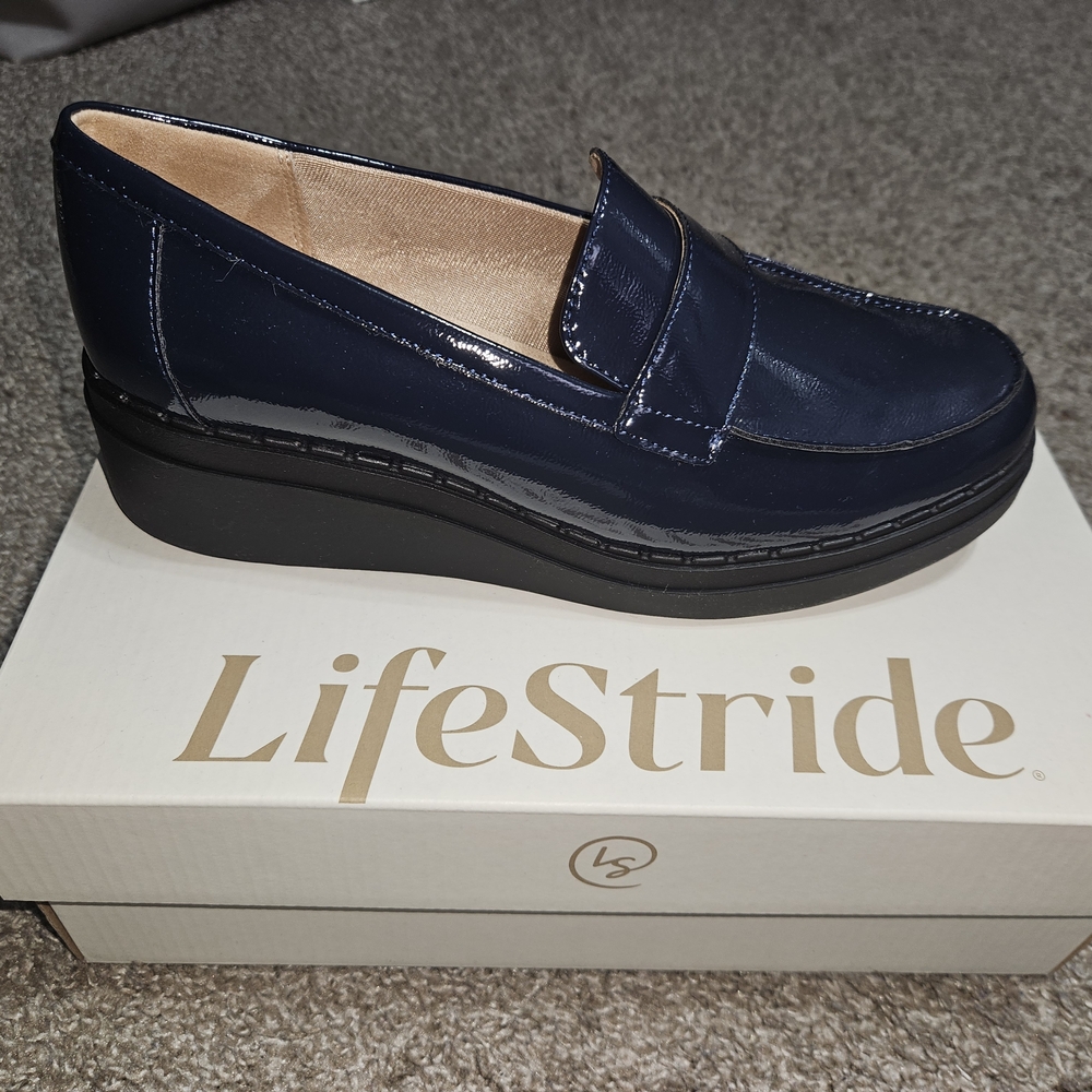 Life Stride Women's Dark Blue Loafers